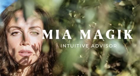 Mia Magik: Intuitive Advisor